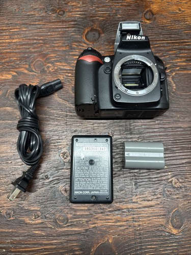 Faulty nikon 90d 3mp - "faulty",